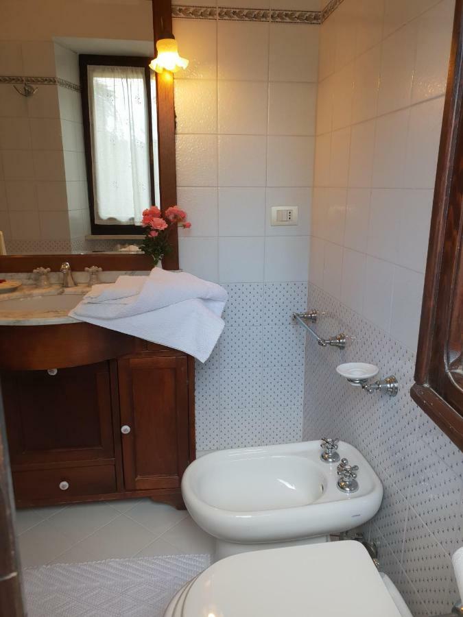 "La Grancia" Country House Guest House Treia Luaran gambar